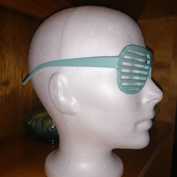 Retro 80's Shades - Picture 2 of 3